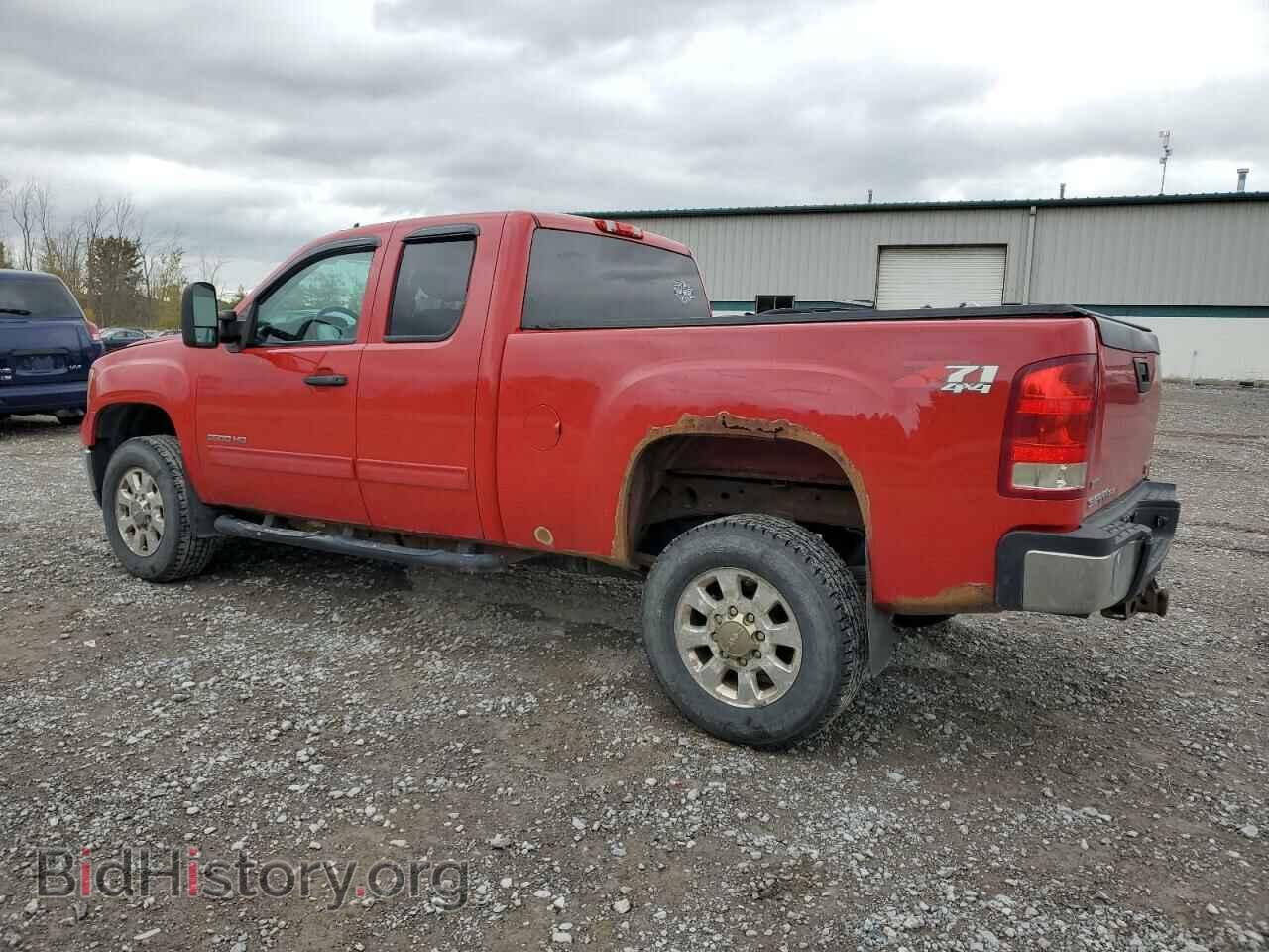 2012 GMC All Models - VIN: 1GT220CG6CZ109879 - Photo 2