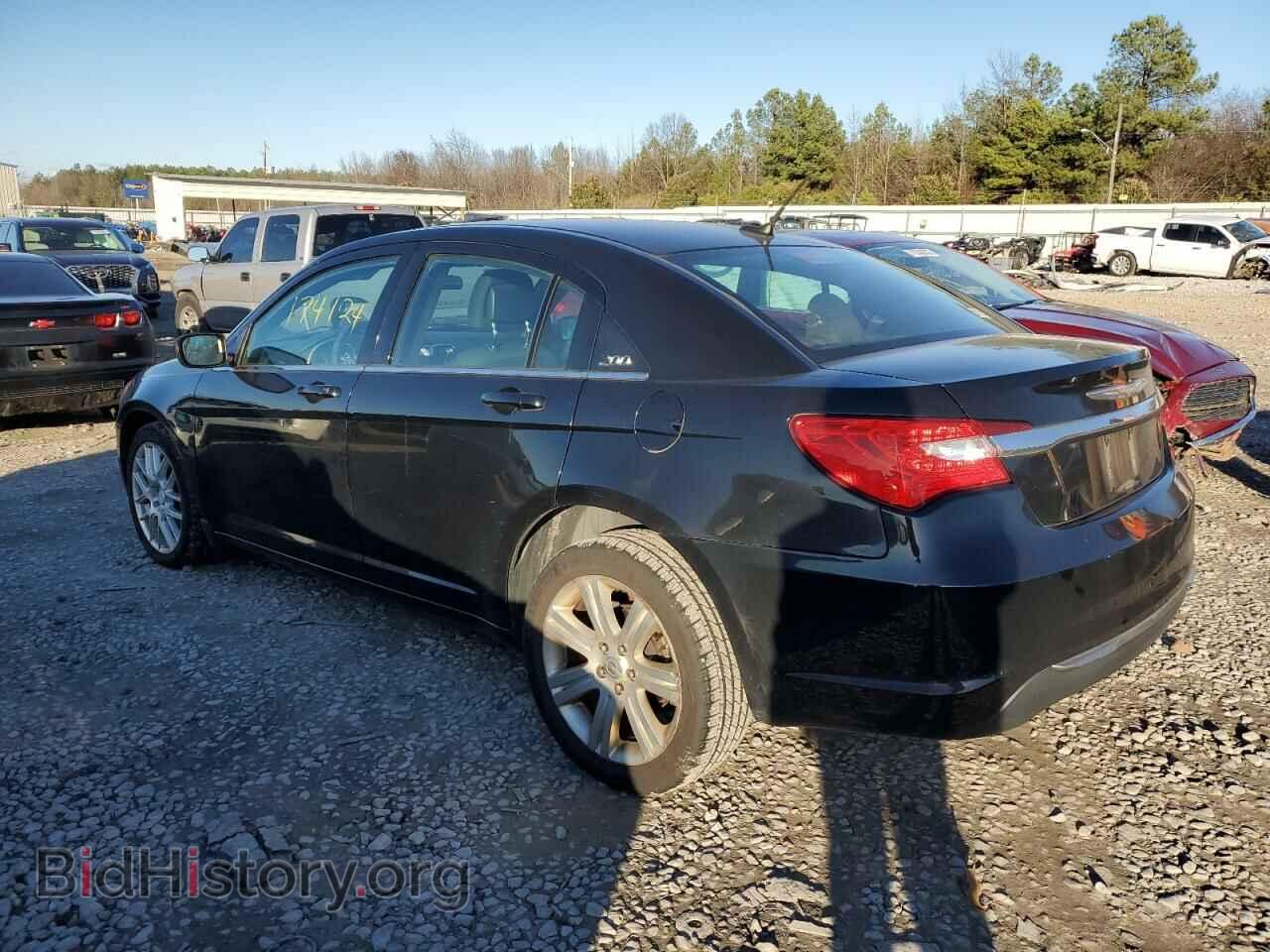 2011 CHRYSLER 200 - VIN: 1C3BC1FB6BN612373 - Фото 2