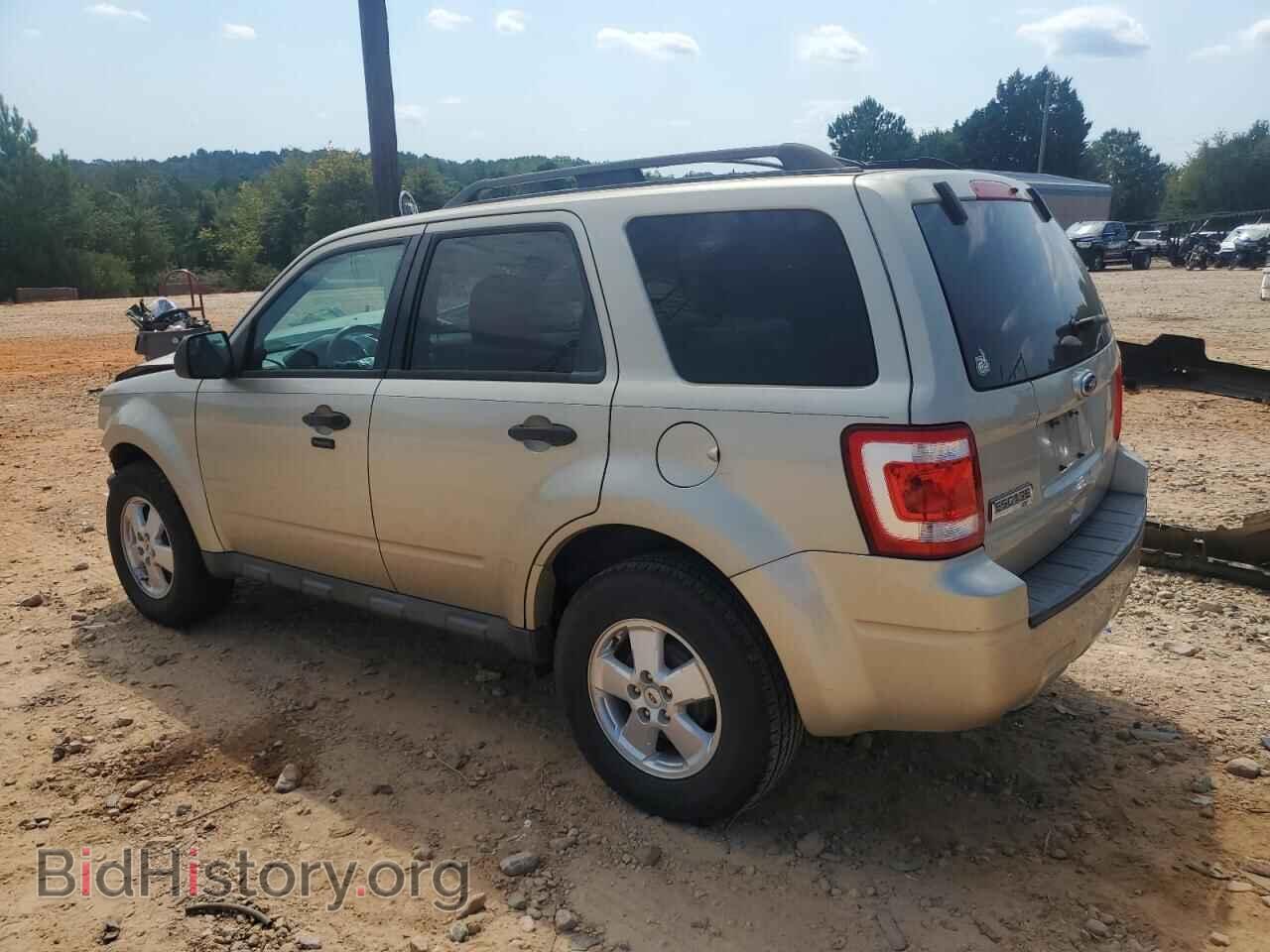 2011 FORD ESCAPE - VIN: 1FMCU0D70BKC09914 - Фото 2