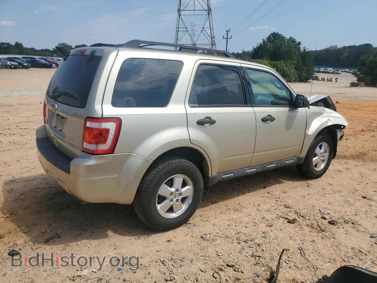2011 FORD ESCAPE - VIN: 1FMCU0D70BKC09914 - Фото 3
