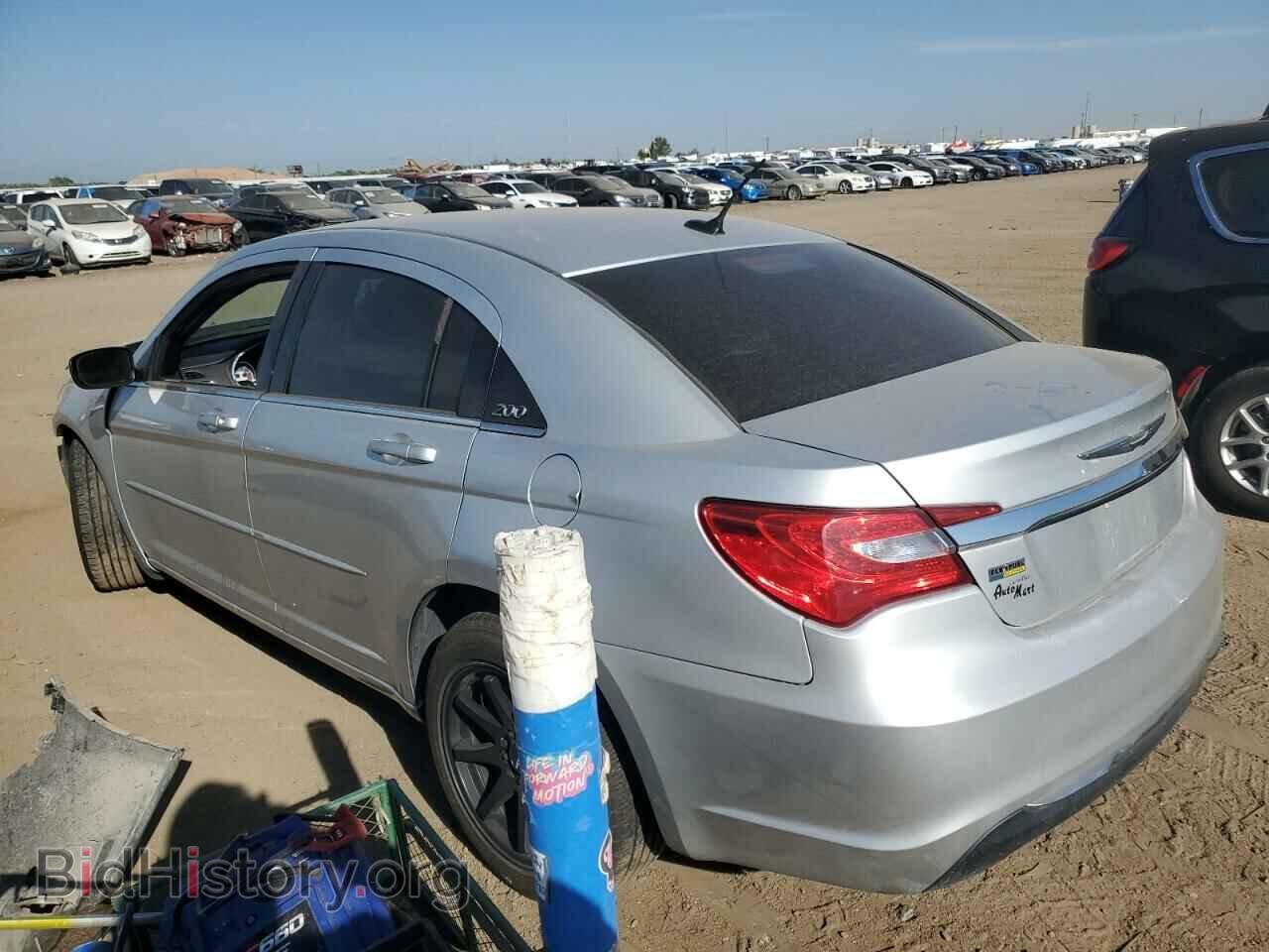 2012 CHRYSLER 200 - VIN: 1C3CCBAG2CN248192 - Фото 2
