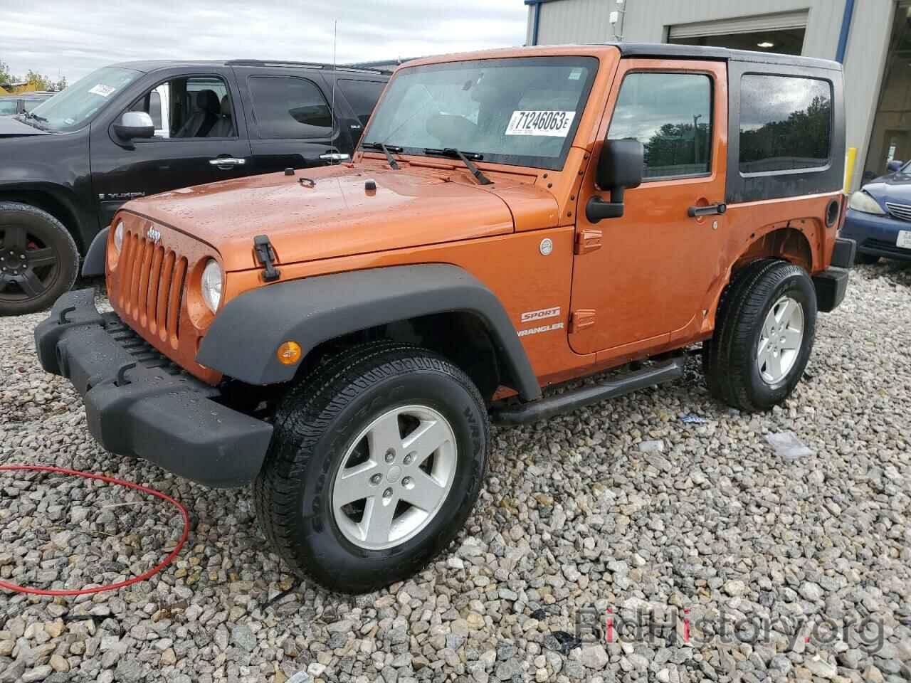 Photo 1J4AA2D12AL225577 - JEEP WRANGLER 2010