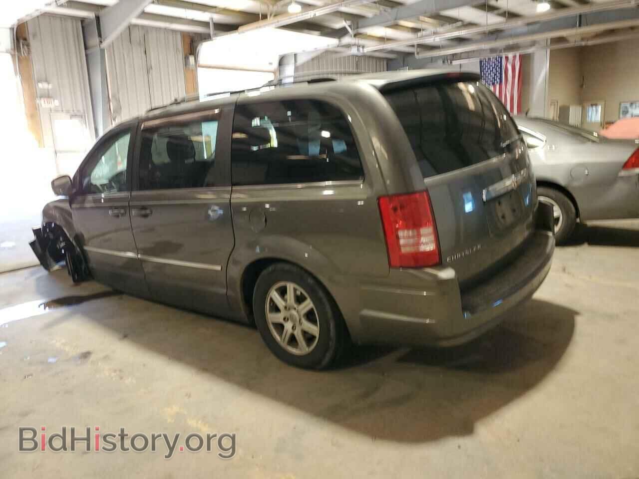 2010 CHRYSLER MINIVAN - VIN: 2A4RR5D14AR442178 - Фото 2