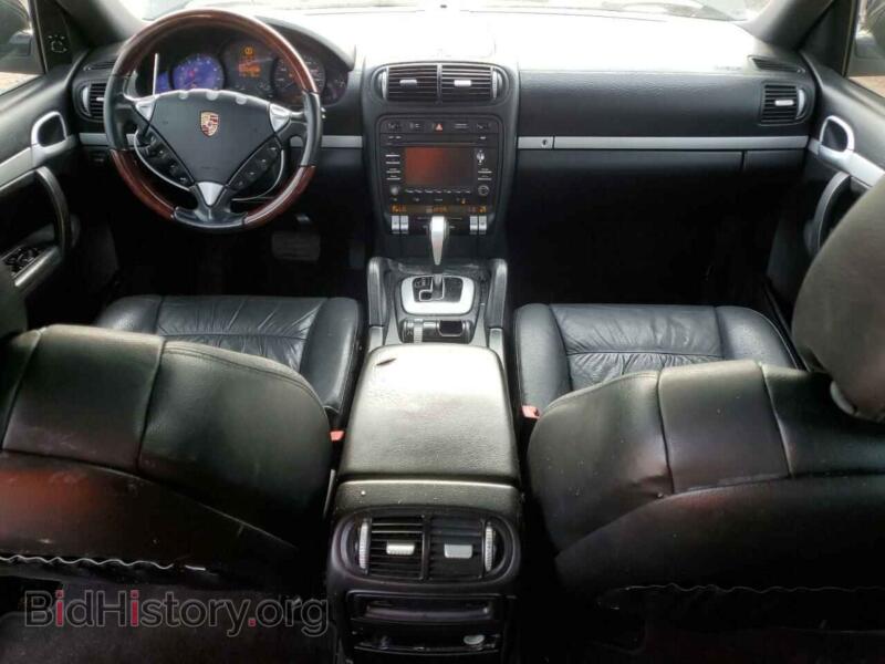 2010 Porsche CAYENNE (VIN WP1AA2AP7ALA02433) — фото 8 из 12