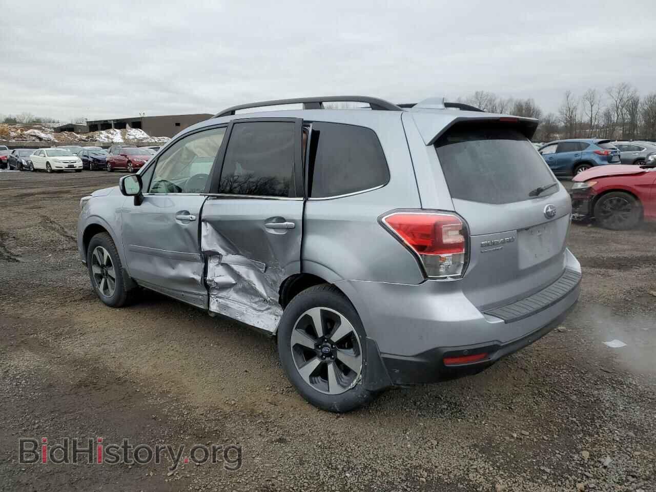 2017 SUBARU FORESTER - VIN: JF2SJARCXHH422820 - Фото 2