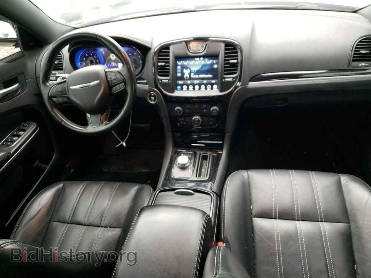2019 CHRYSLER 300 - VIN: 2C3CCAGG5KH538306 - Photo 8