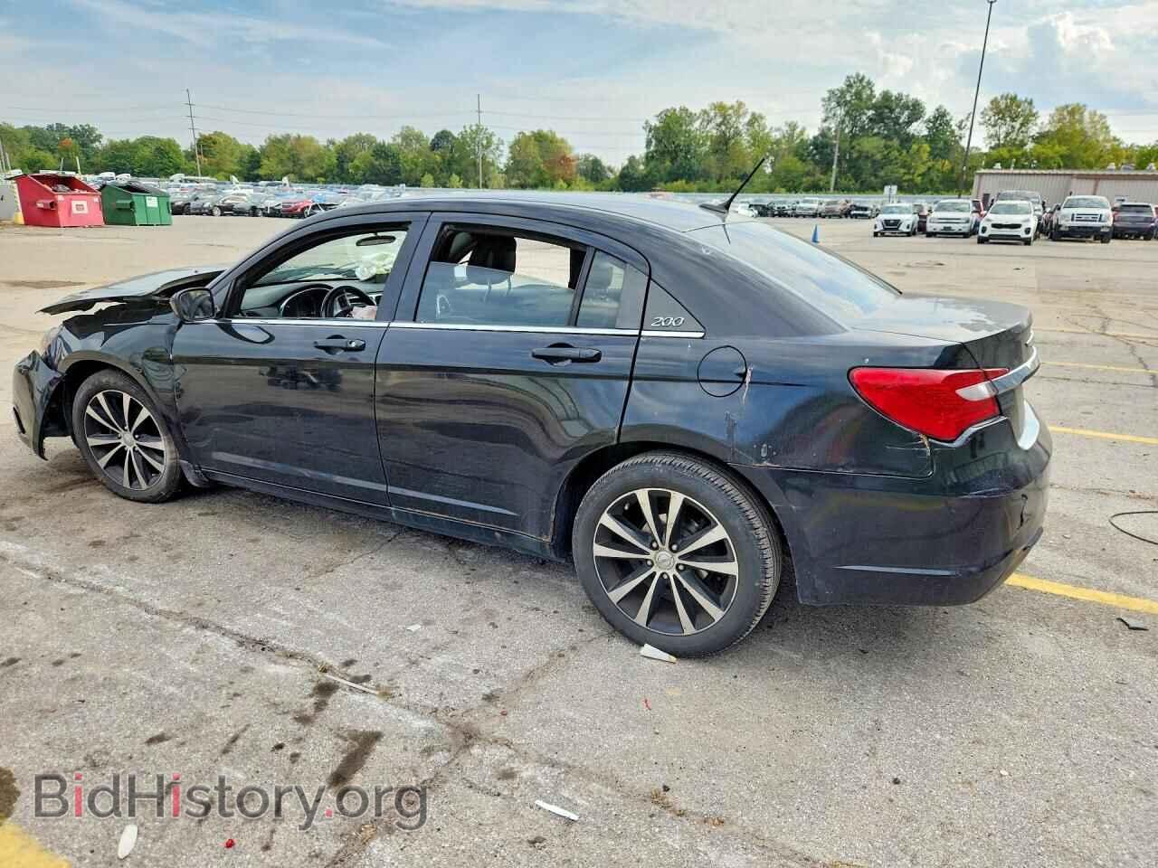 2013 CHRYSLER 200 - VIN: 1C3CCBBG4DN715547 - Photo 2