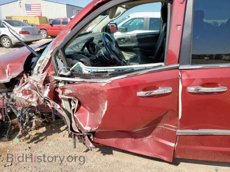 2016 Chrysler MINIVAN (VIN 2C4RC1BG3GR246734) — photo 7 of 12