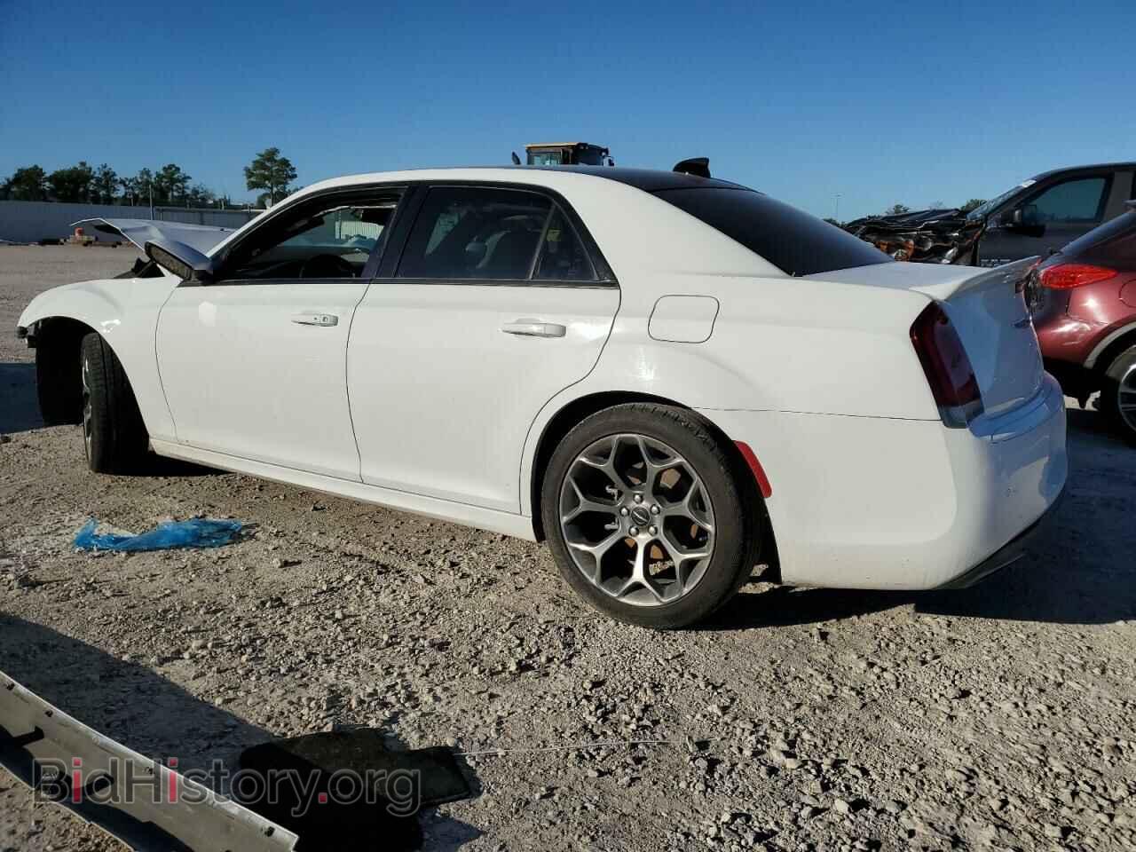 2018 CHRYSLER 300 - VIN: 2C3CCABG6JH249733 - Фото 2