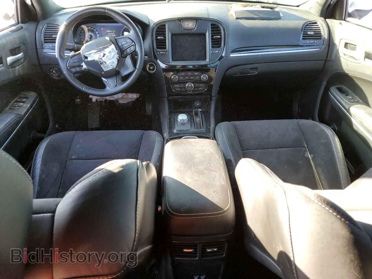 2018 CHRYSLER 300 - VIN: 2C3CCABG6JH249733 - Фото 8