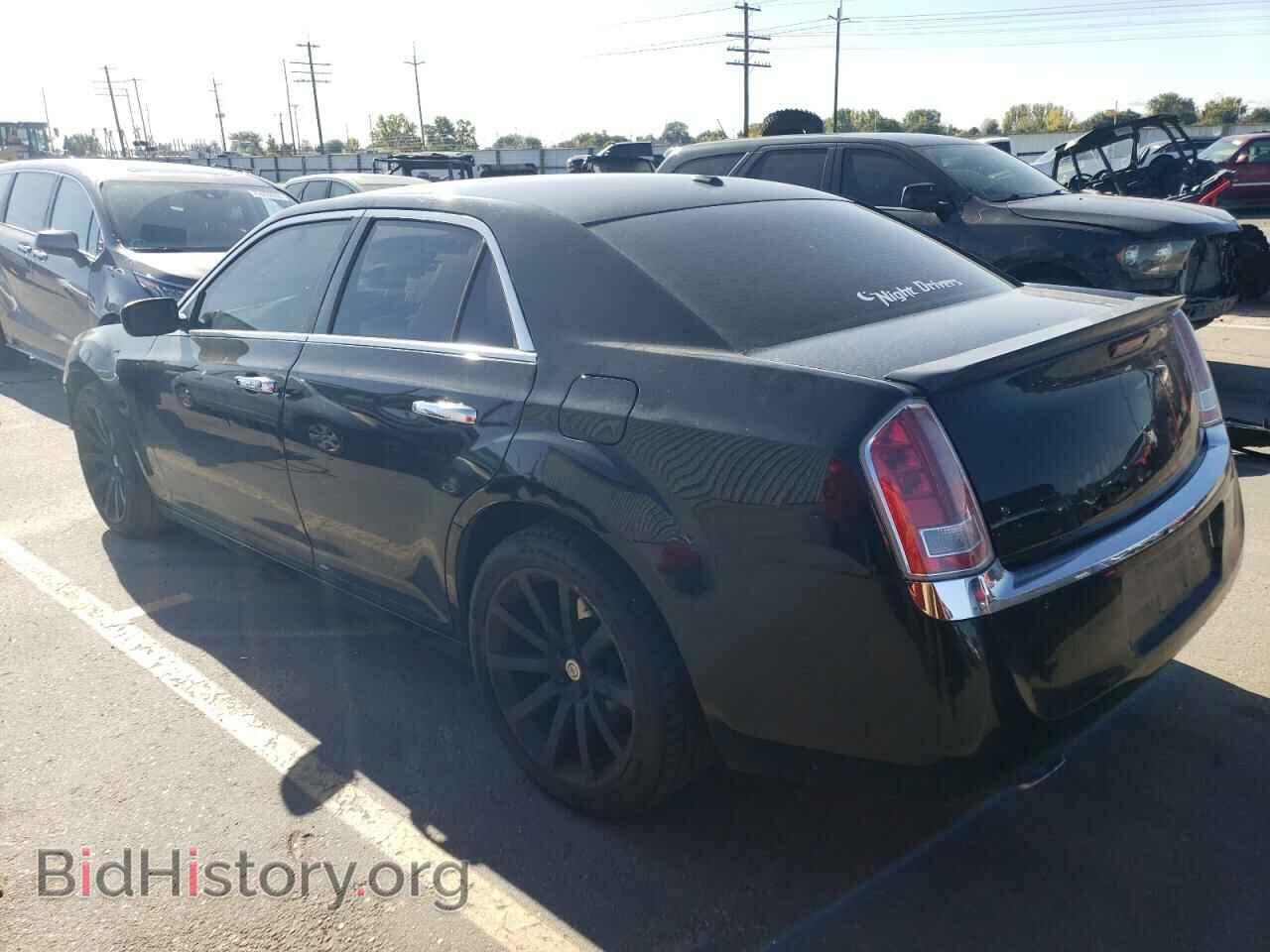 2014 CHRYSLER 300 - VIN: 2C3CCAET1EH117980 - Фото 2