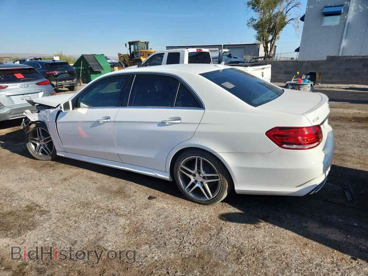 2015 MERCEDES-BENZ E-CLASS - VIN: WDDHF8JB9FB138509 - Фото 2