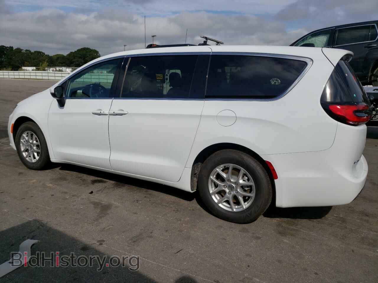 2023 CHRYSLER PACIFICA - VIN: 2C4RC1BG5PR591134 - Фото 2