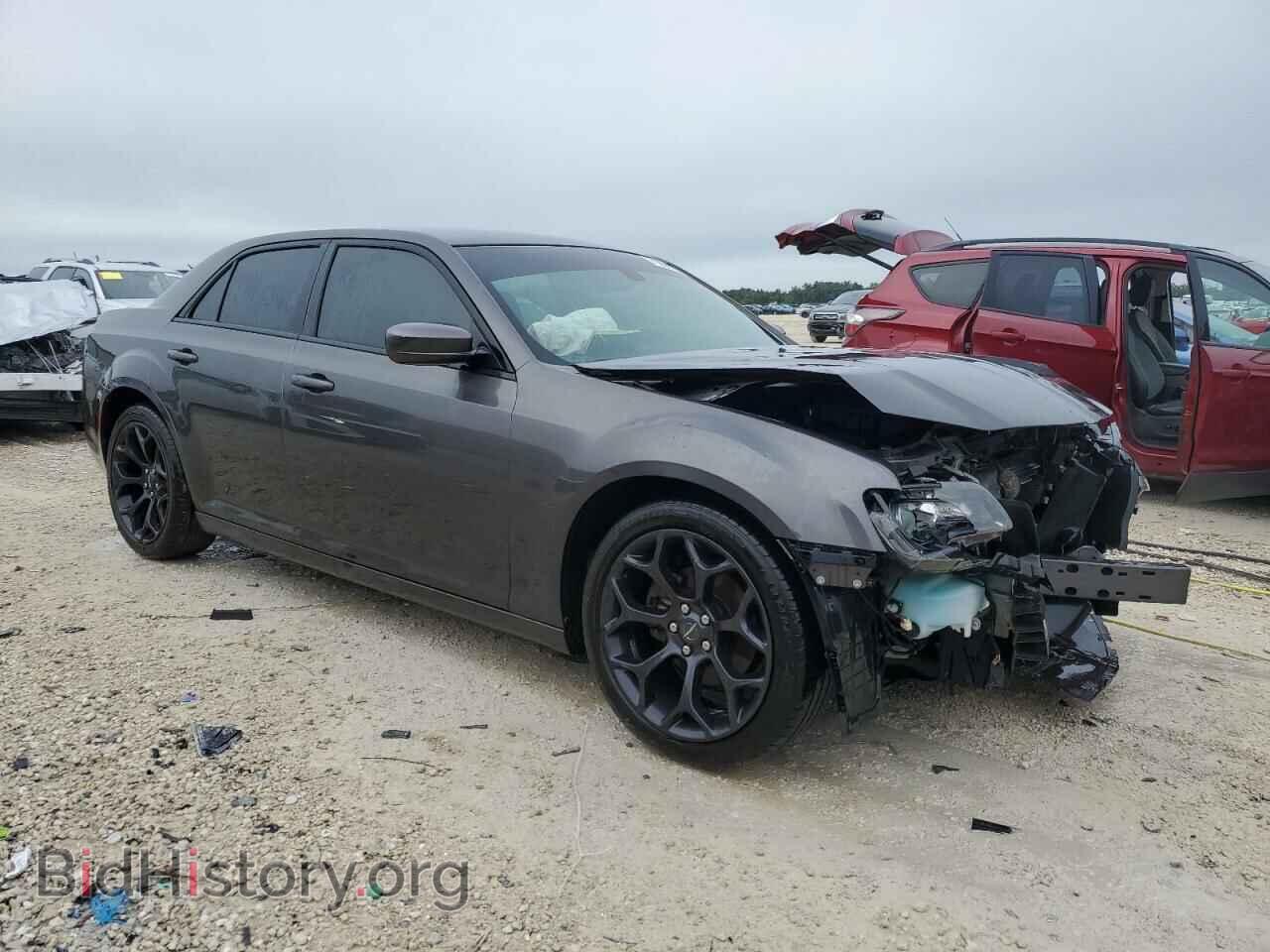 2019 CHRYSLER 300 - VIN: 2C3CCABG3KH516022 - Фото 4