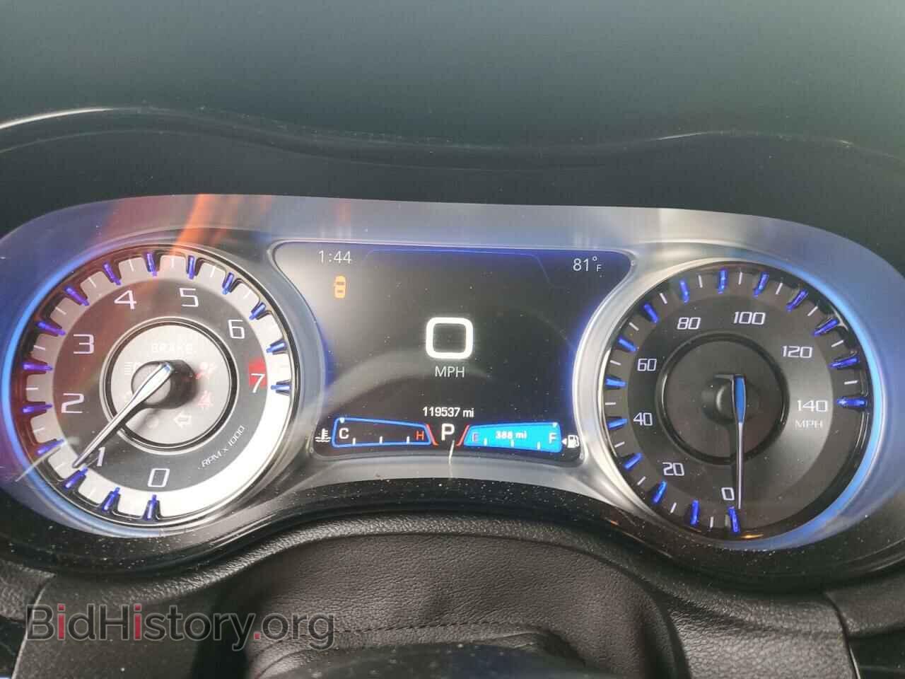 2019 CHRYSLER 300 - VIN: 2C3CCABG3KH516022 - Фото 9