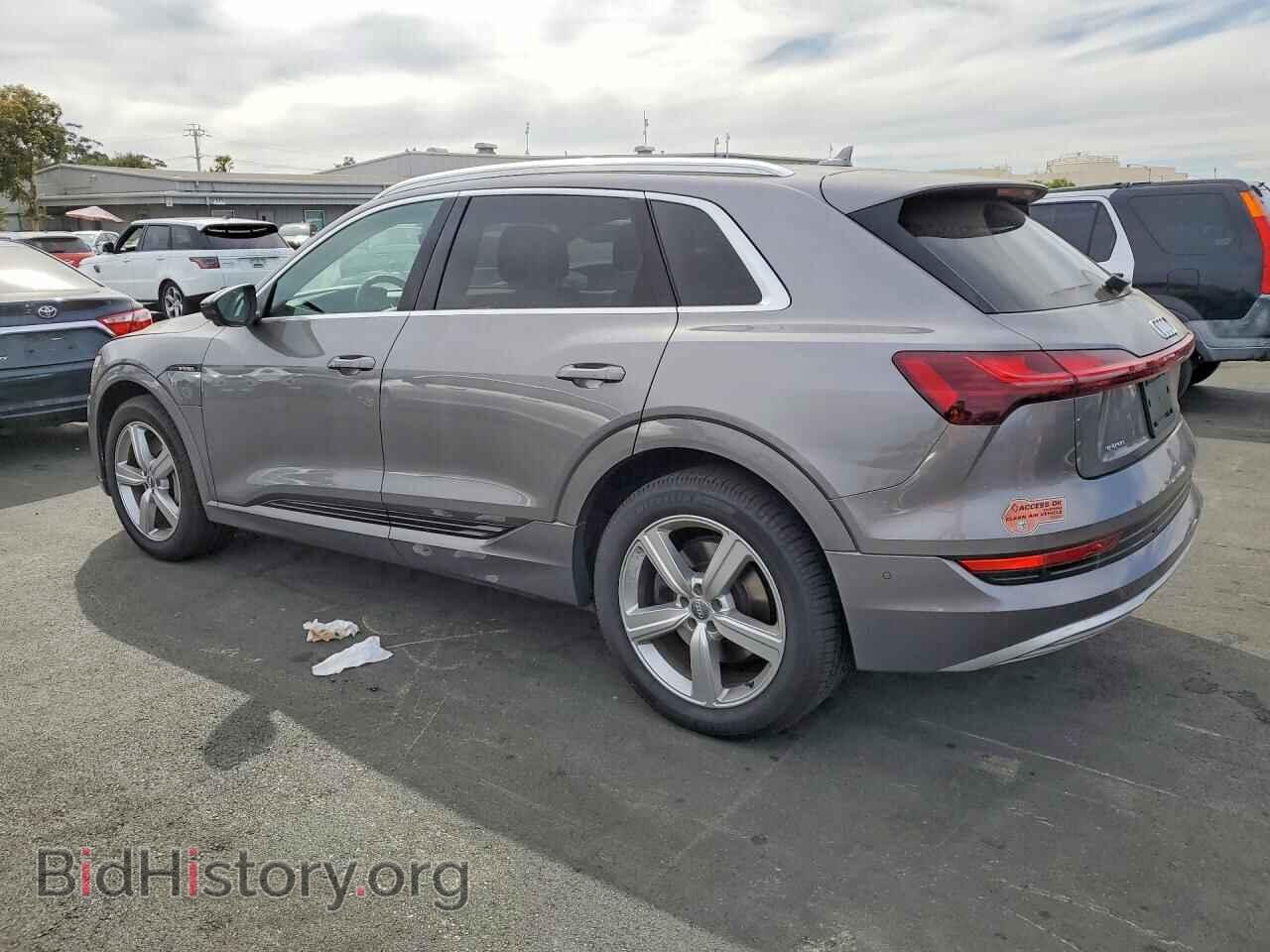 2019 AUDI E-TRON - VIN: WA1VABGEXKB019009 - Photo 2