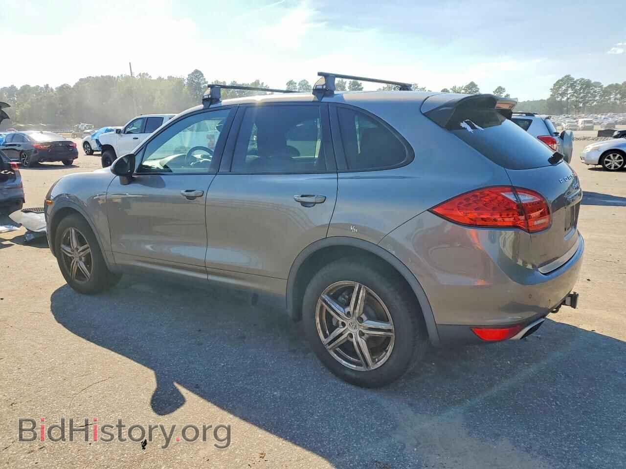 2013 PORSCHE CAYENNE - VIN: WP1AA2A29DLA19338 - Photo 2