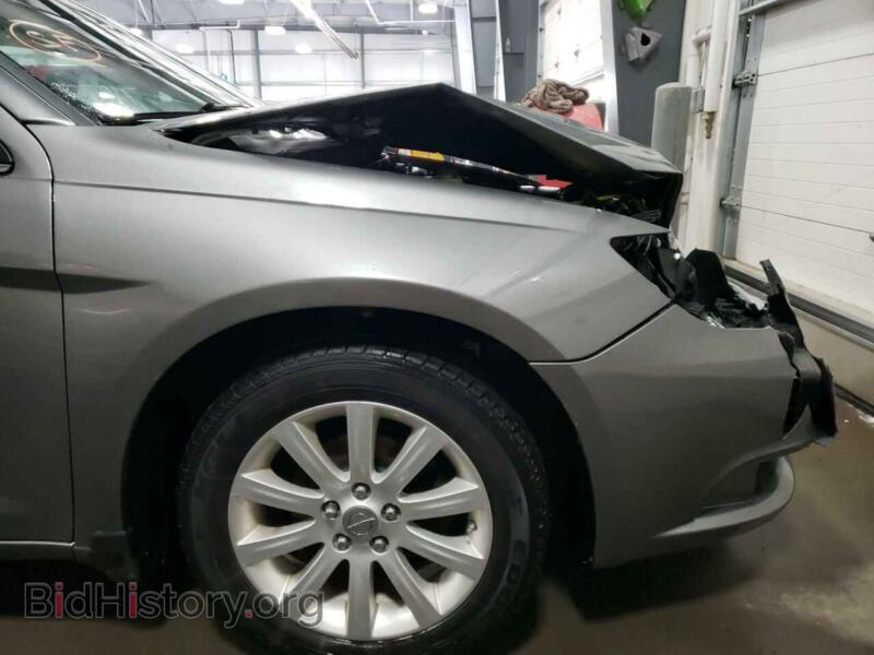 2013 Chrysler 200 (VIN 1C3CCBBB5DN525650) — фото 9 из 10