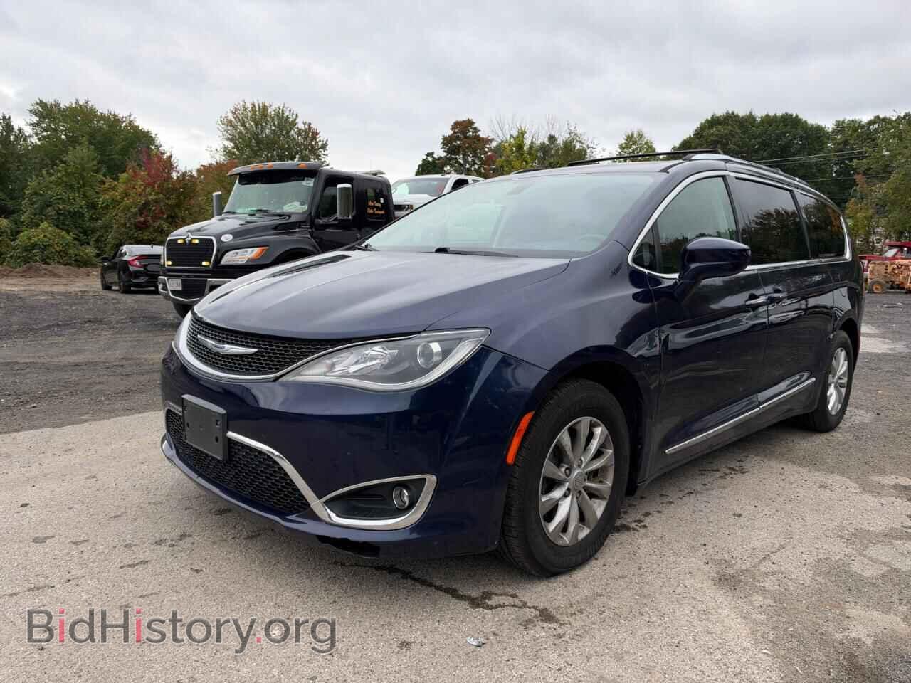 2019 CHRYSLER PACIFICA - VIN: 2C4RC1BG0KR552637 - Фото 2