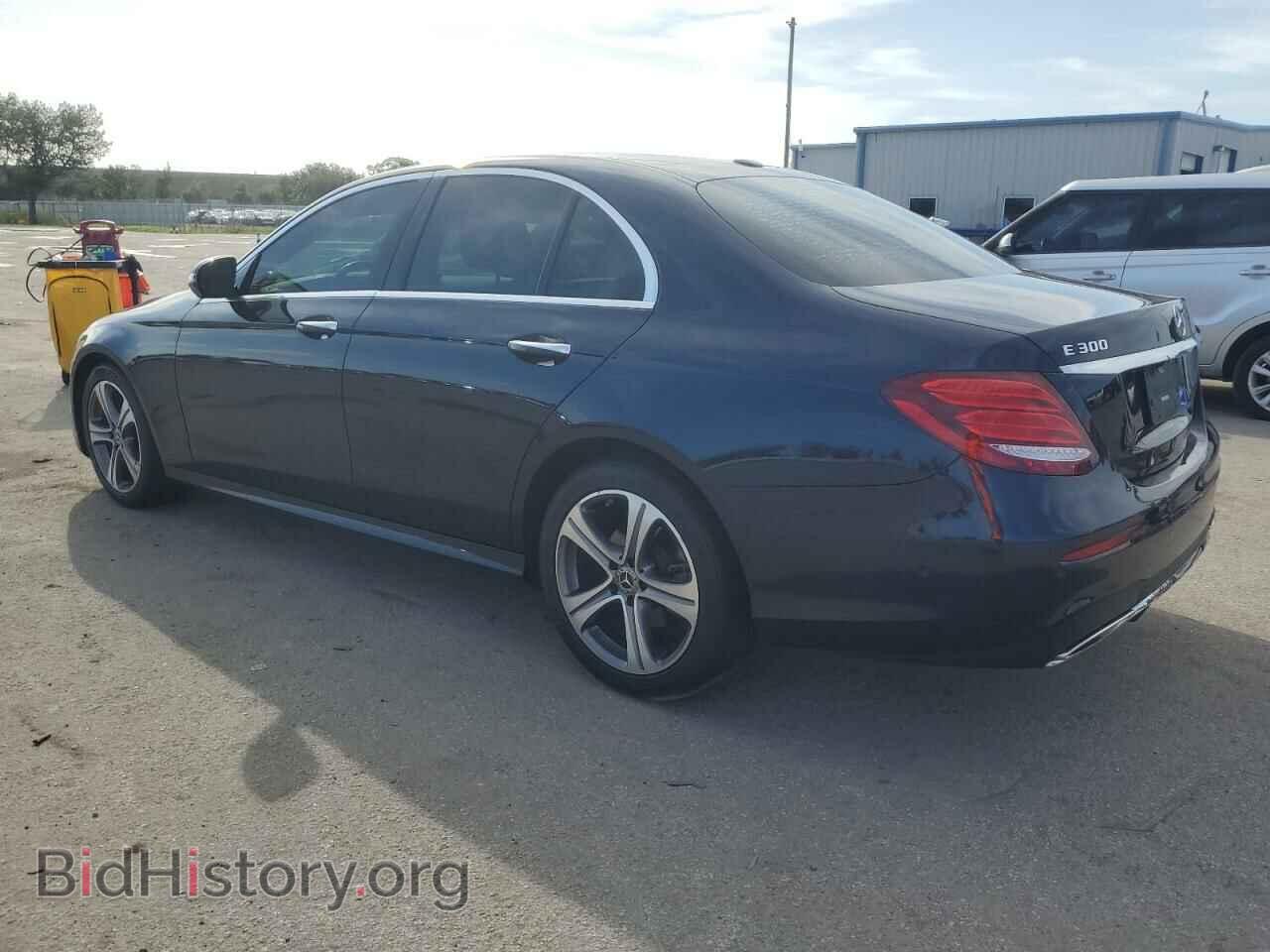 2019 MERCEDES-BENZ E-CLASS - VIN: WDDZF4JB2KA490117 - Фото 2