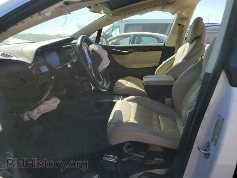 2016 Tesla MODEL X (VIN 5YJXCBE29GF012087) — photo 7 of 13