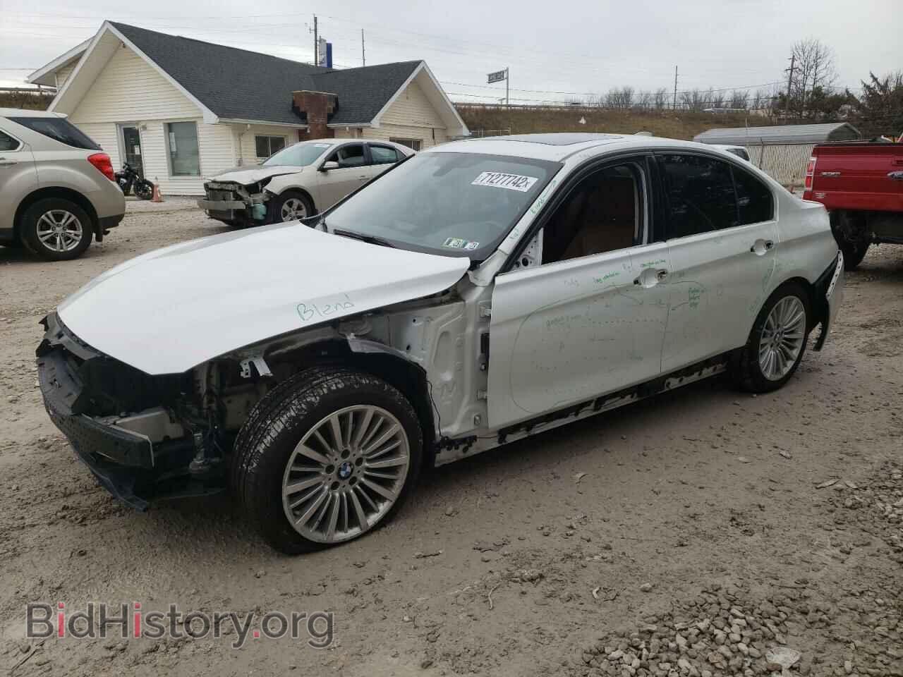 Photo WBA3B5C56DF594461 - BMW 3 SERIES 2013