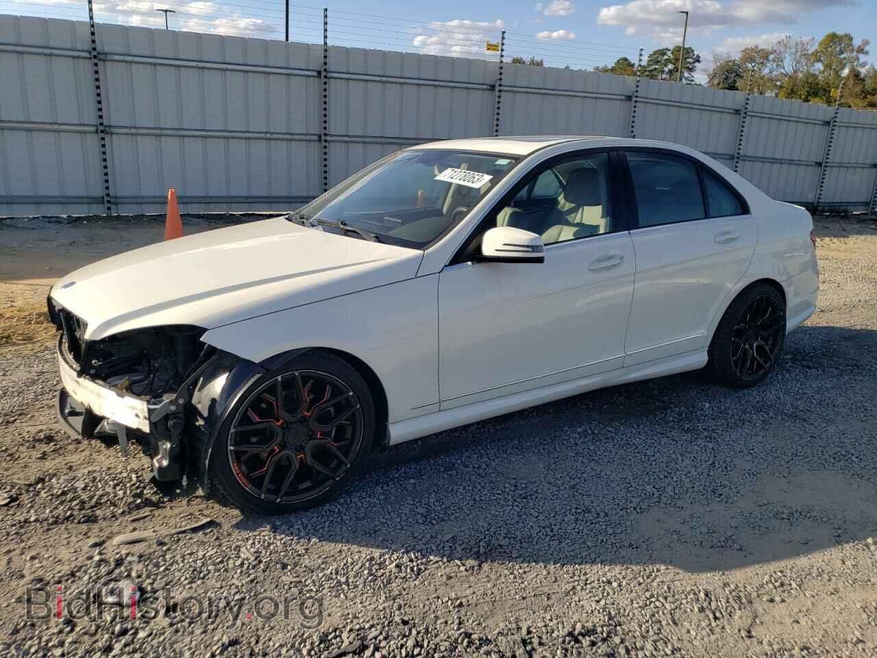 Photo WDDGF8BB7BR183346 - MERCEDES-BENZ C-CLASS 2011