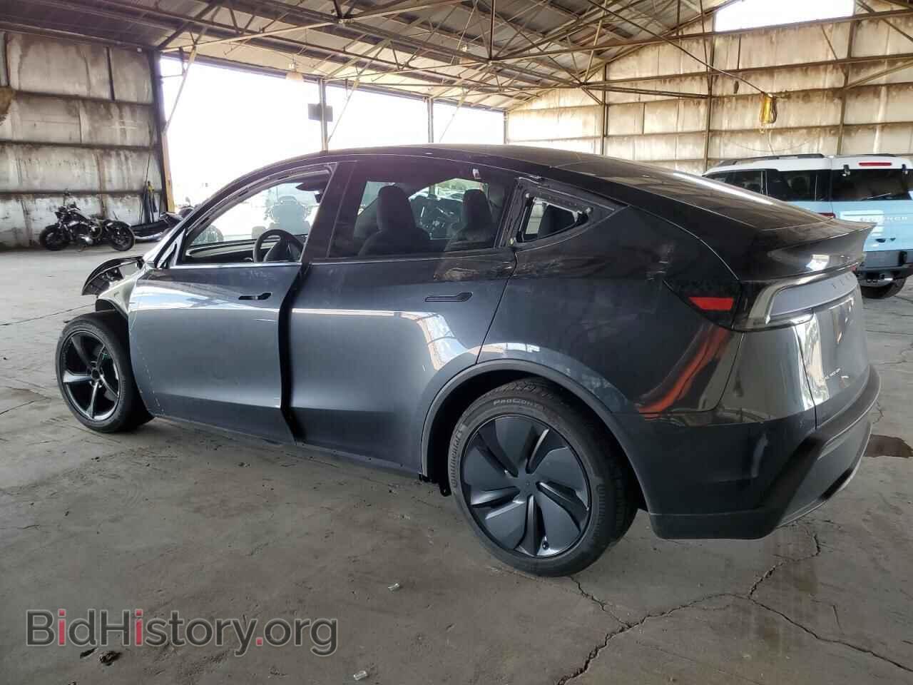 2026 TESLA MODEL Y - VIN: 7SAYGDEE7TF324405 - Фото 2