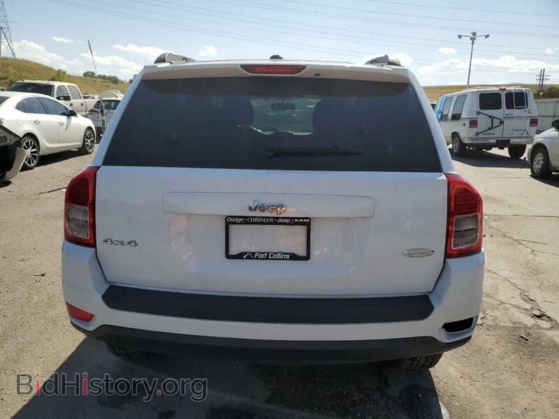 2011 Jeep COMPASS (VIN 1J4NF1FB3BD259266) — фото 6 из 13