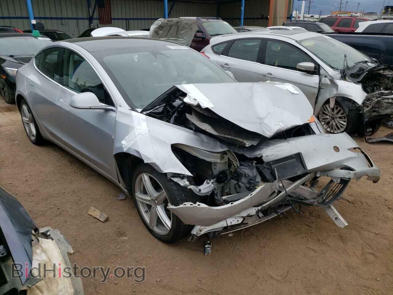 2018 TESLA MODEL 3 - VIN: 5YJ3E1EAXJF005215 - Photo 4