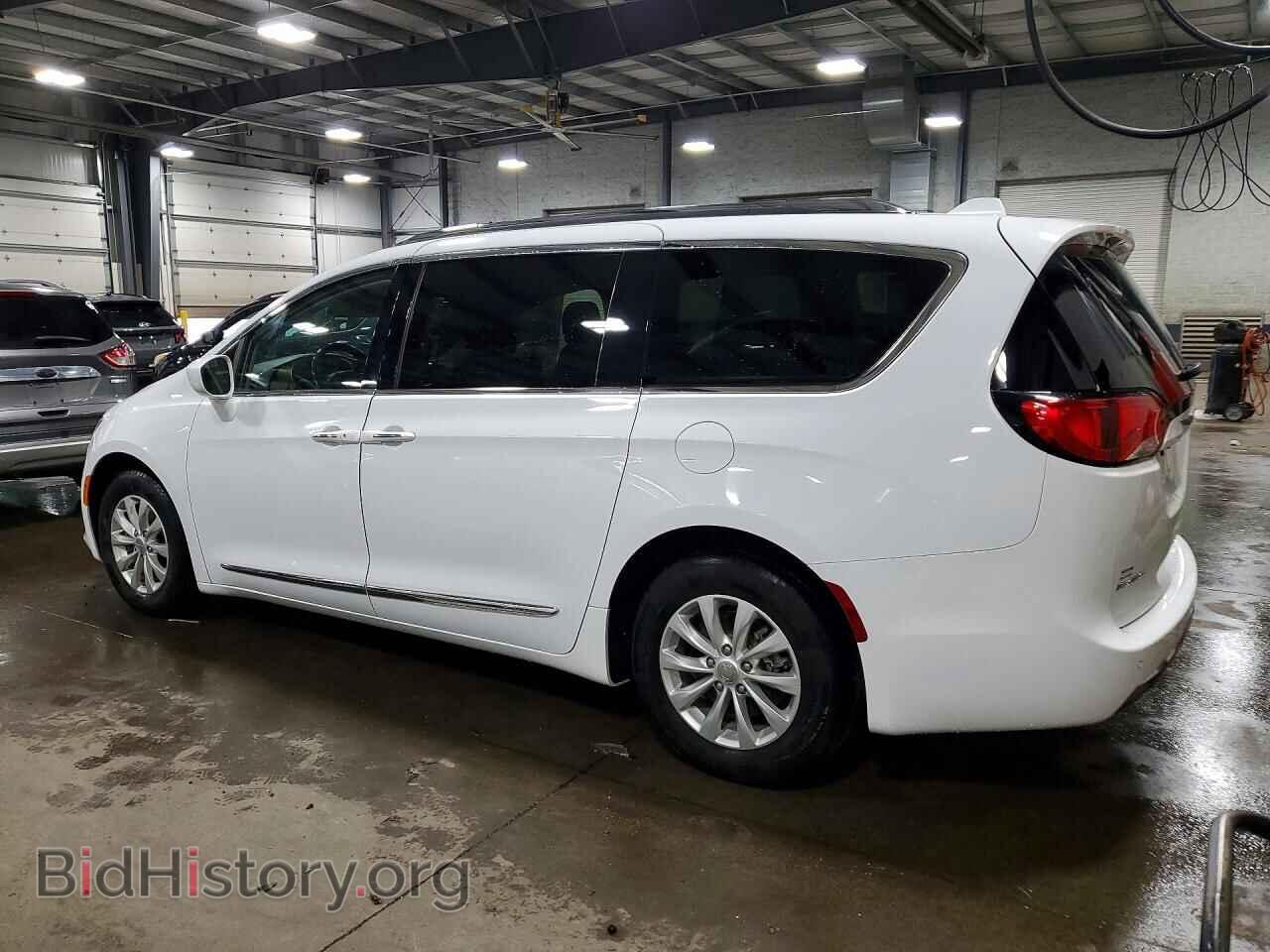 2018 CHRYSLER PACIFICA - VIN: 2C4RC1BG9JR277123 - Photo 2