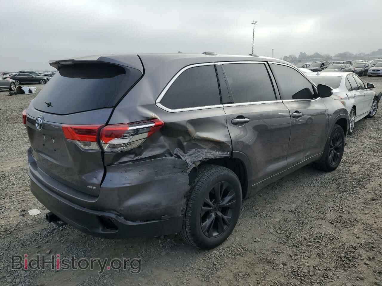 2018 TOYOTA HIGHLANDER - VIN: 5TDBZRFHXJS811237 - Фото 3