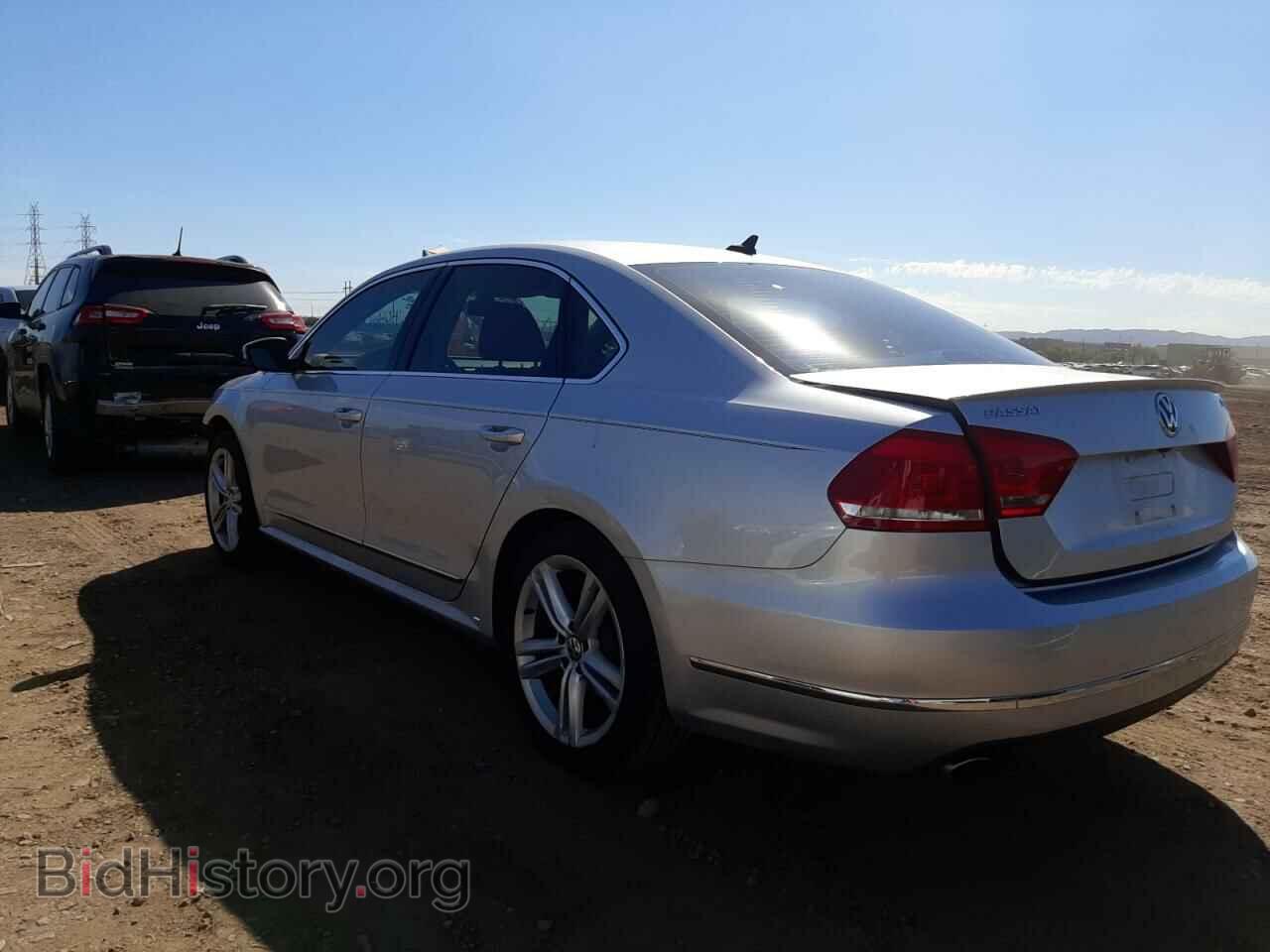 2015 VOLKSWAGEN PASSAT - VIN: 1VWCV7A37FC086136 - Фото 2