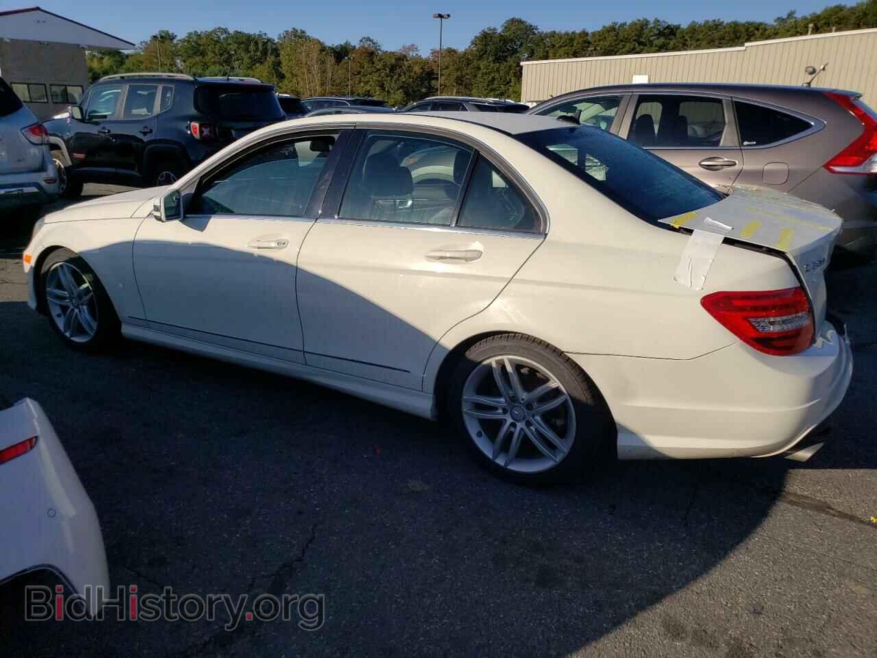 2012 MERCEDES-BENZ C-CLASS - VIN: WDDGF8BB2CA725422 - Фото 2