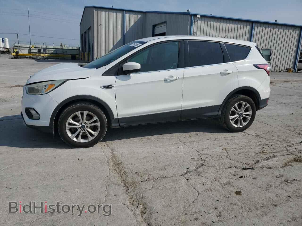 Фотография 1FMCU0GD2HUC77095 - FORD ESCAPE 2017