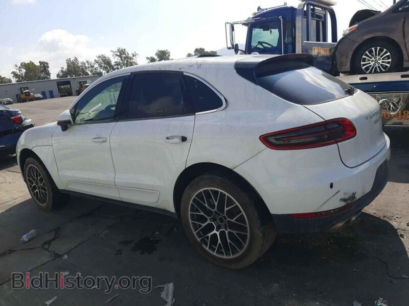 2016 Porsche MACAN (VIN WP1AB2A59GLB46733) — photo 2 of 12