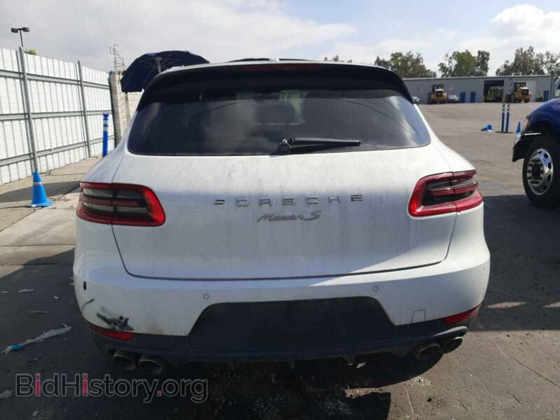 2016 Porsche MACAN (VIN WP1AB2A59GLB46733) — photo 6 of 12