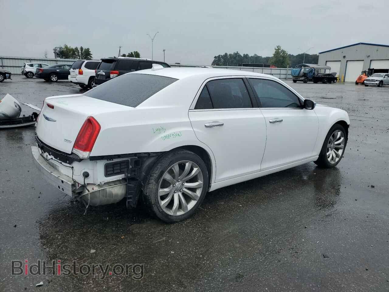 2019 CHRYSLER 300 - VIN: 2C3CCAAG1KH505571 - Фото 3