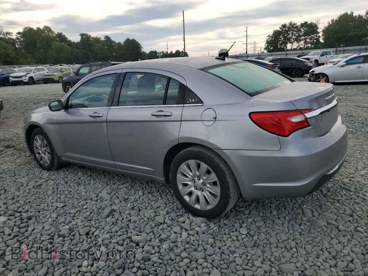2013 CHRYSLER 200 - VIN: 1C3CCBAB2DN733647 - Фото 2