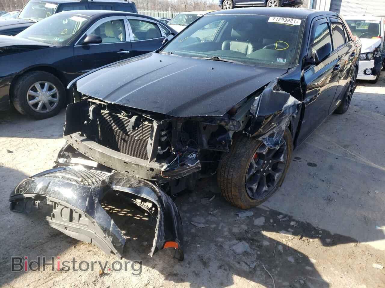 2019 CHRYSLER 300 - VIN: 2C3CCAGG7KH542907 - Фото 2
