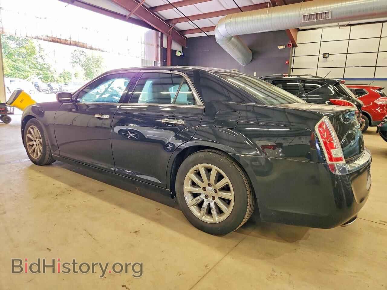 2013 CHRYSLER 300 - VIN: 2C3CCAET0DH666309 - Фото 2
