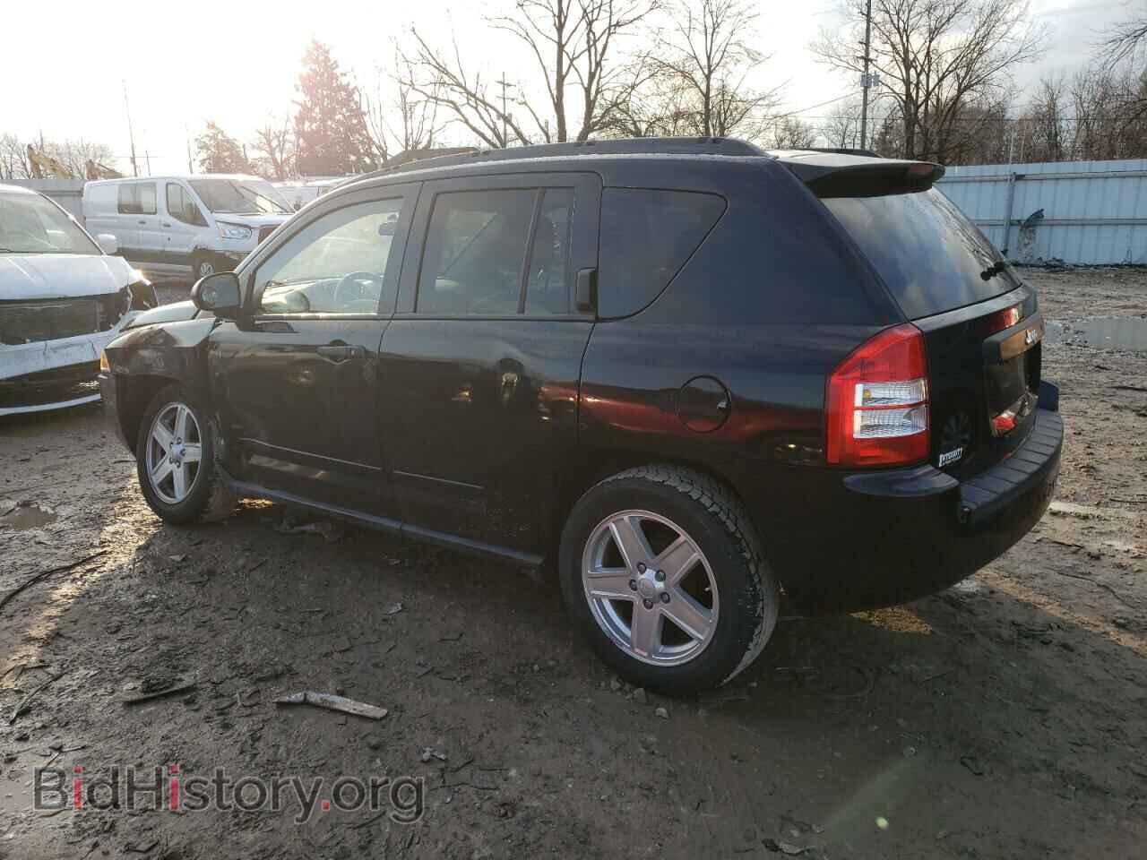 2010 JEEP COMPASS - VIN: 1J4NT1FAXAD641485 - Photo 2