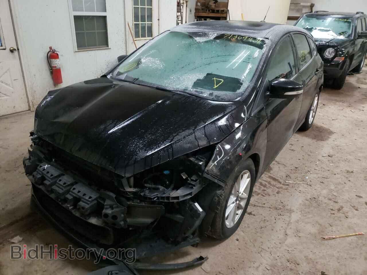 2016 FORD FOCUS - VIN: 1FADP3K22GL225029 - Фото 2