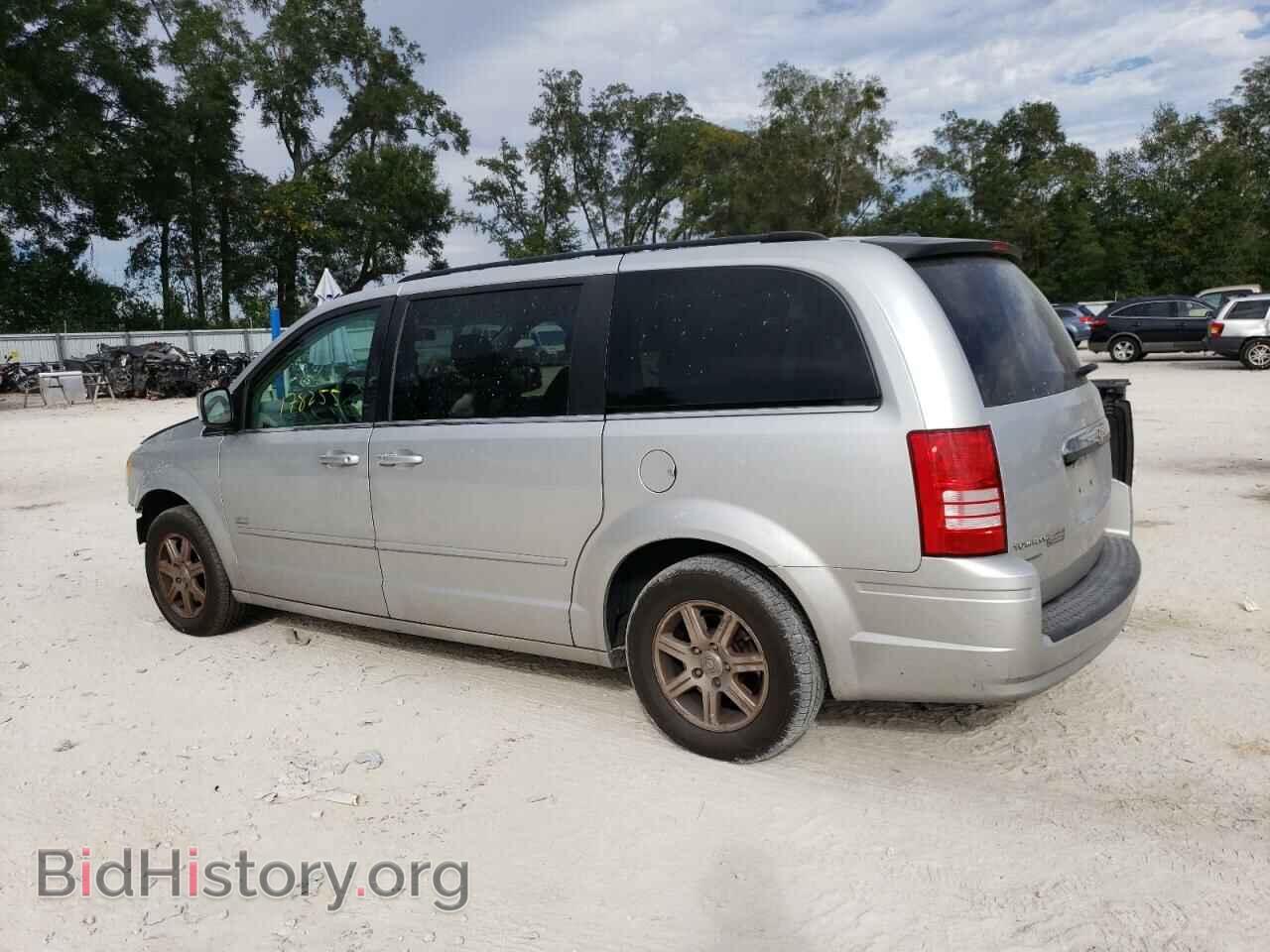 2008 CHRYSLER MINIVAN - VIN: 2A8HR54PX8R699709 - Фото 2