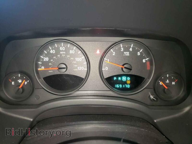 2012 Jeep COMPASS (VIN 1C4NJCEA7CD660605) — photo 9 of 12