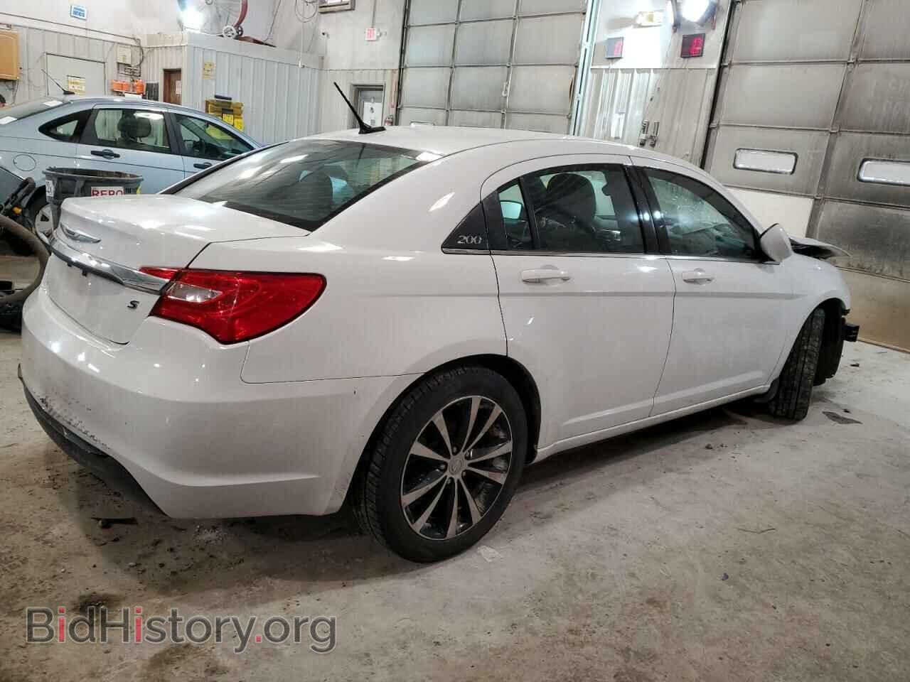 2013 CHRYSLER 200 - VIN: 1C3CCBCG2DN523705 - Photo 3