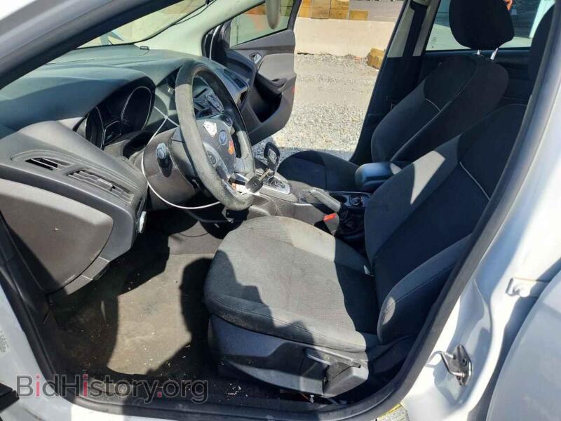 2013 Ford FOCUS (VIN 1FADP3F2XDL341875) — фото 7 из 12