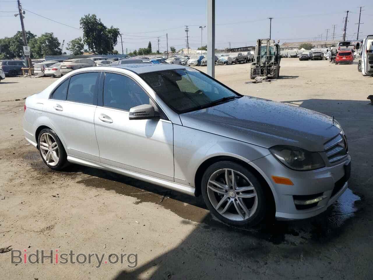 2013 MERCEDES-BENZ C-CLASS - VIN: WDDGF4HB0DA850338 - Фото 4