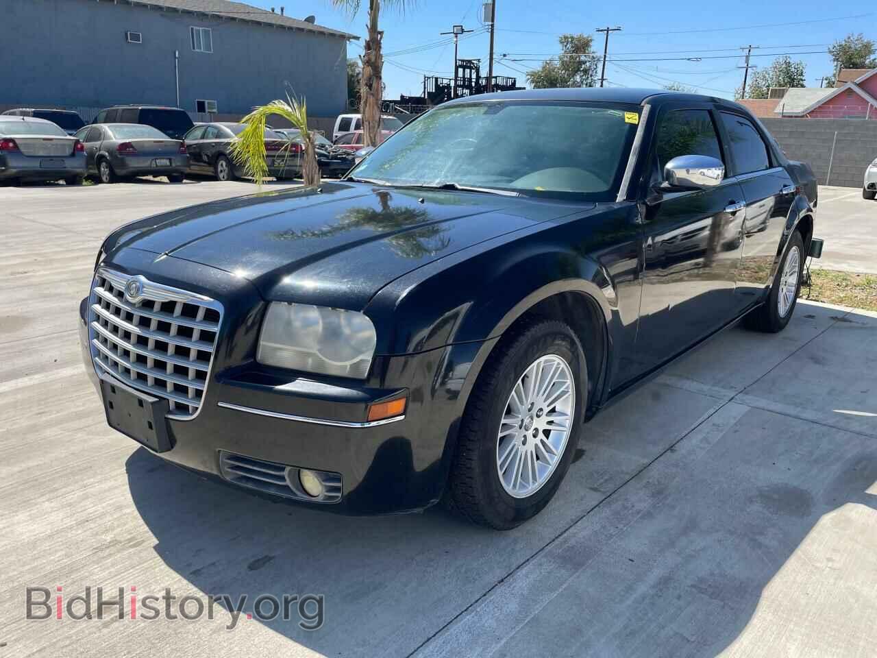 2010 CHRYSLER 300 - VIN: 2C3CA4CD7AH112280 - Фото 2