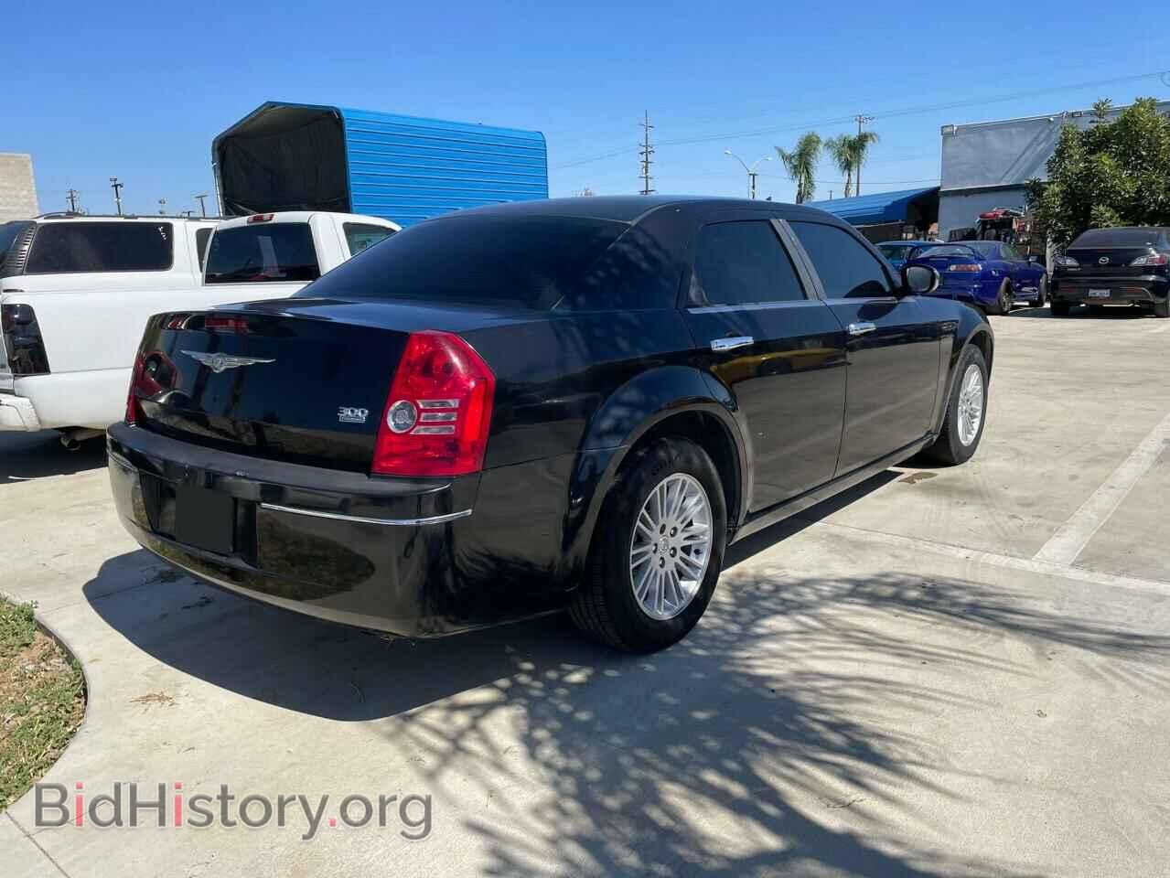 2010 CHRYSLER 300 - VIN: 2C3CA4CD7AH112280 - Фото 4